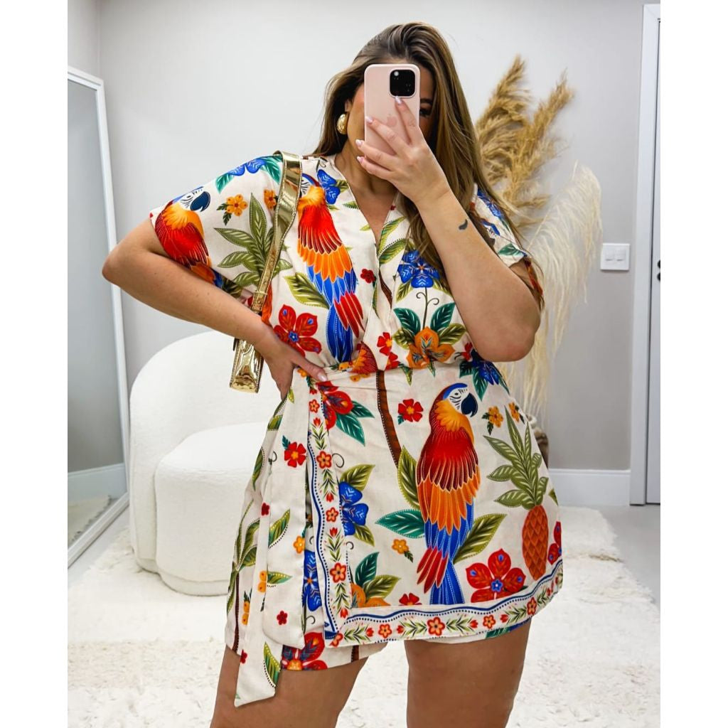 Macaquinho Arara Plus Size